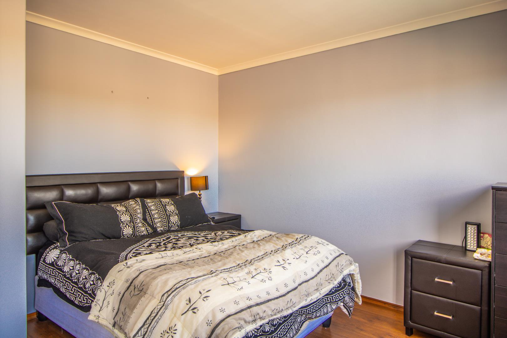 700952_IMG_8860-HDR.jpg
