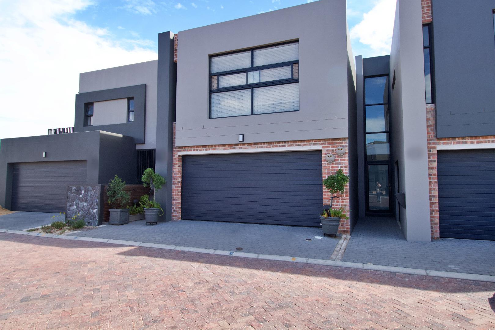 3 Bedroom Duplex for Sale - Western Cape